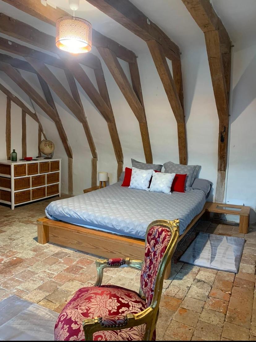 La Grange D Ave Hotel Luynes  Buitenkant foto