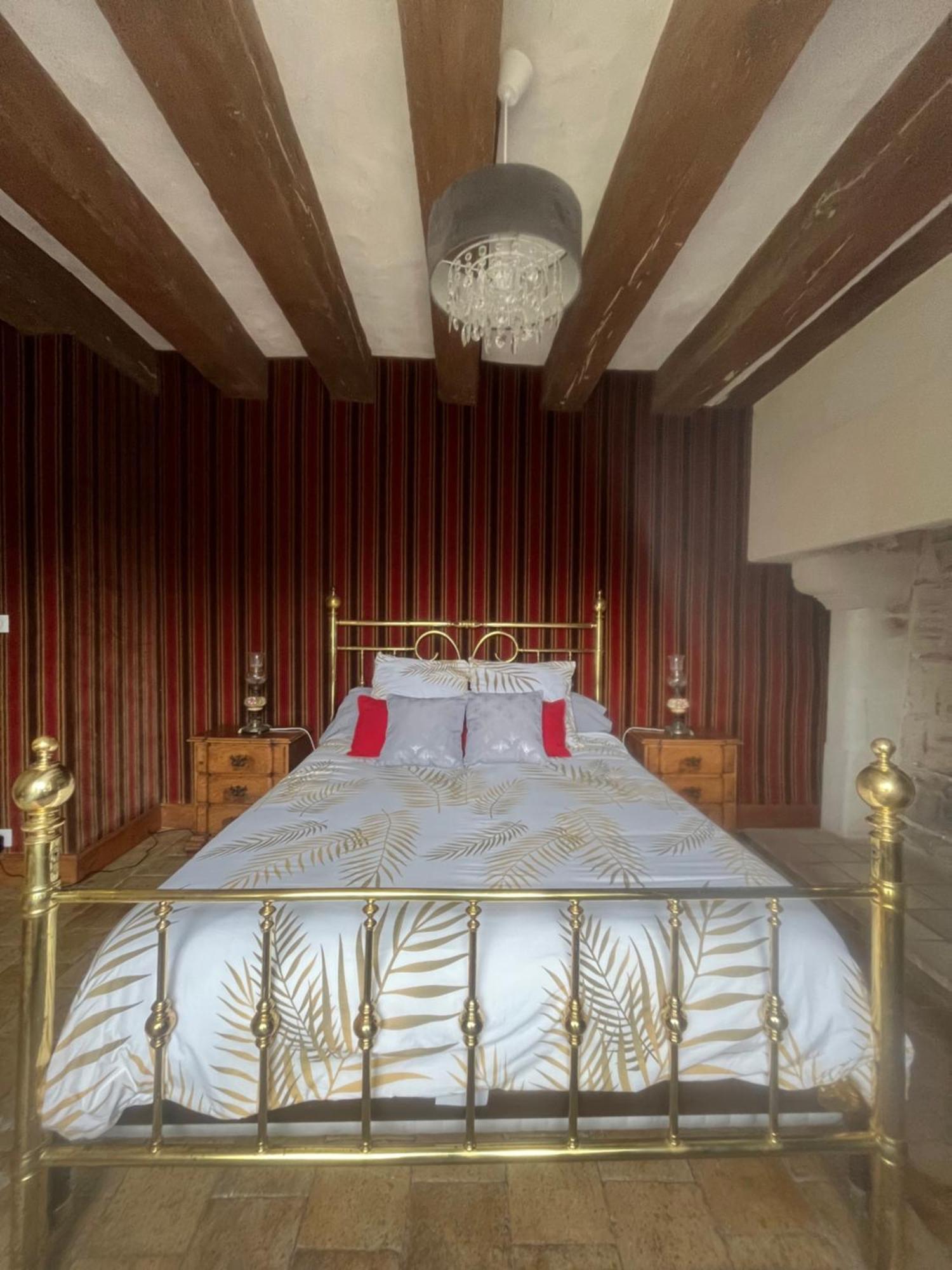 La Grange D Ave Hotel Luynes  Buitenkant foto
